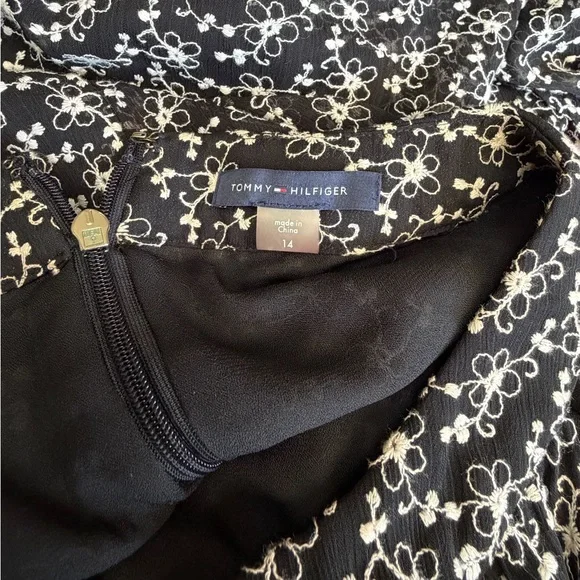 👉🏼LIKE NEW👈🏼 Tommy Hilfiger Tiered Embroidered Maxi Dress - Picture 8 of 8